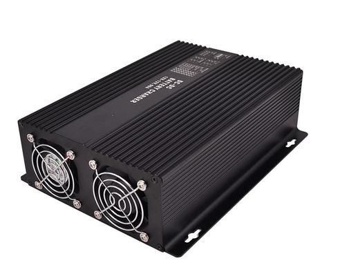 เครื่องชาร์จแบตเตอรี่ 12V 30A DC พร้อม 390W Pvmax ป้องกันขั้วขั้วขั้วขั้วขั้วขั้วขั้ว