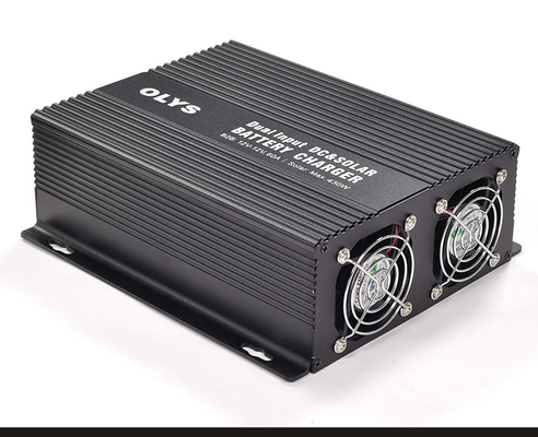 สมาร์ทอินพุตคู่ DC เครื่องชาร์จแบตเตอรี่พลังงานแสงอาทิตย์อัตโนมัติ 12V MPPT Solar Charge Controller