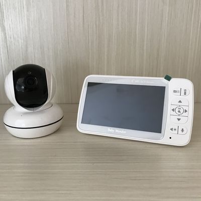 การควบคุมด้วยเสียง Wireless Baby Monitor Two Way Speaker ความละเอียดสูง 5inch Display